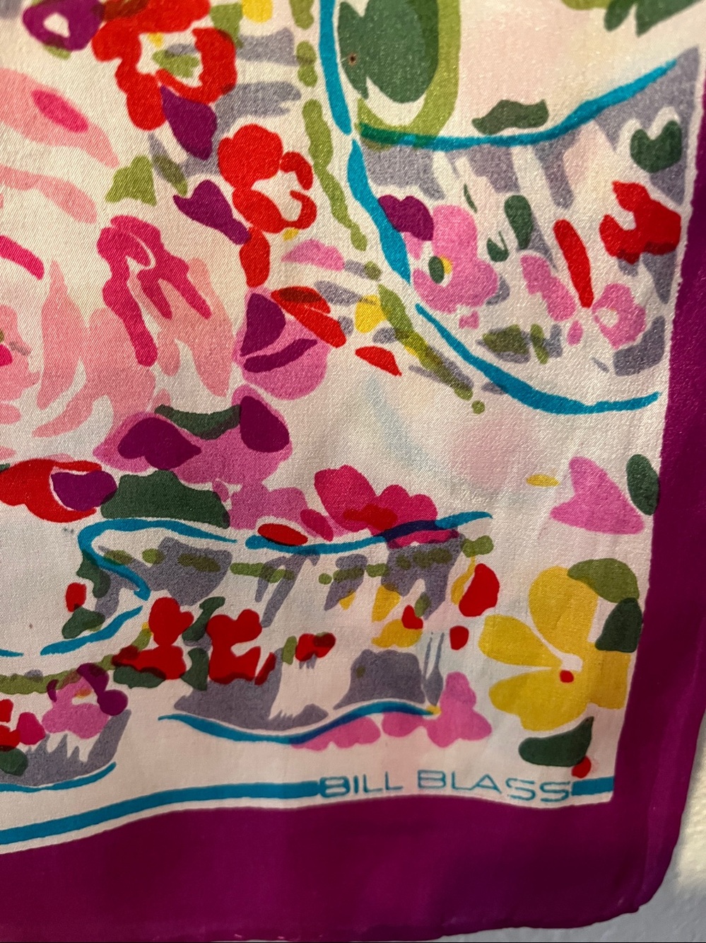 Bill Blass Floral Pink Patterned Women's Silk- Scarf
Oblong
10X56”